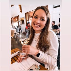 Meet your Posher, Aileen